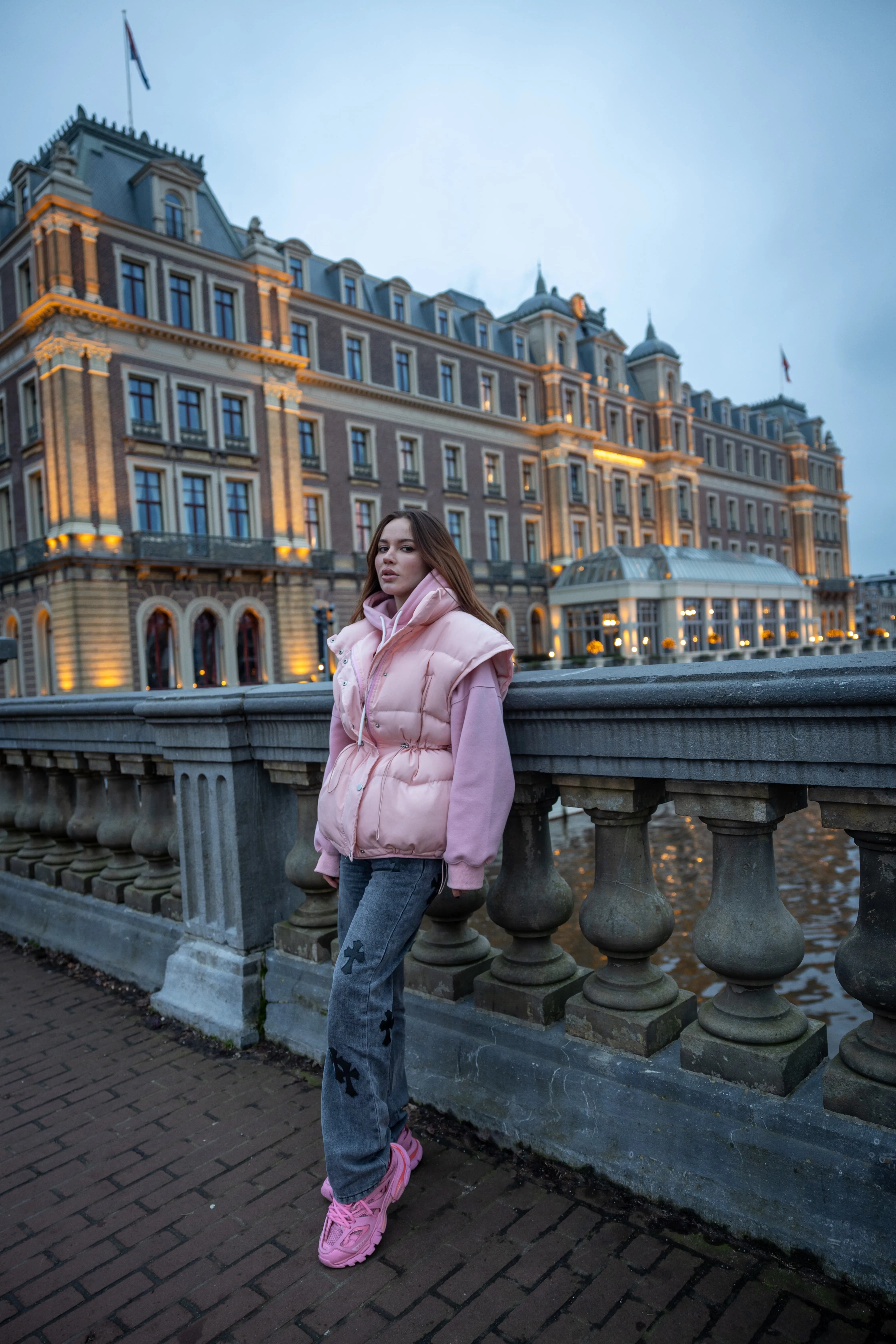 One Evening in Amsterdam — photo 2
